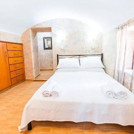 Apartament Eirini Simi Zewnętrze zdjęcie