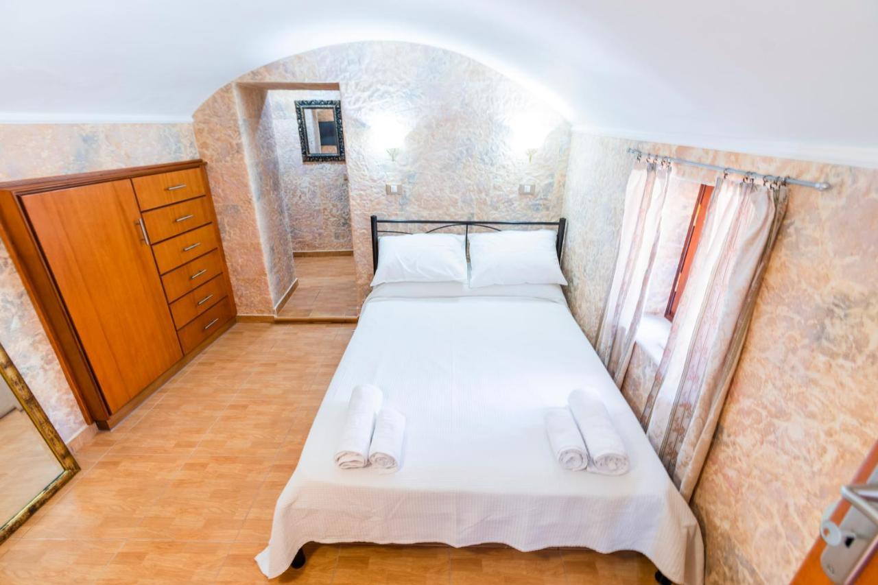Apartament Eirini Simi Zewnętrze zdjęcie
