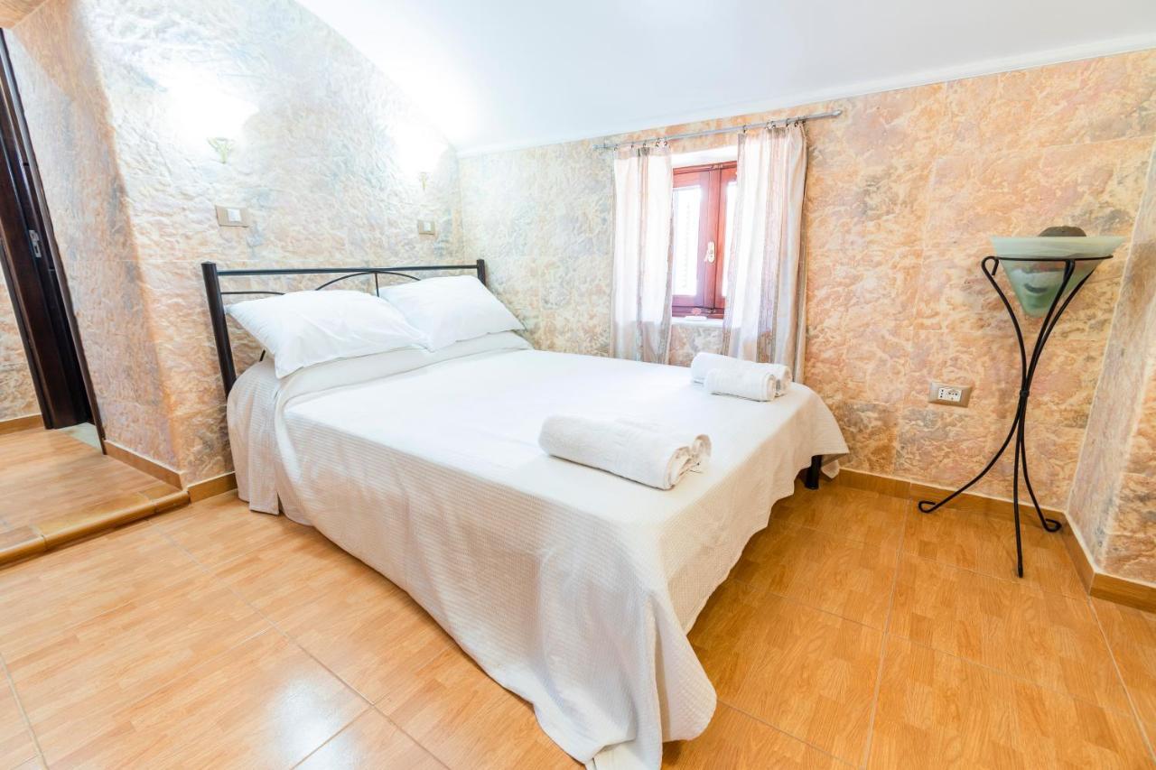 Apartament Eirini Simi Zewnętrze zdjęcie